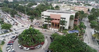 imagen universidad de guayaquil ecuador